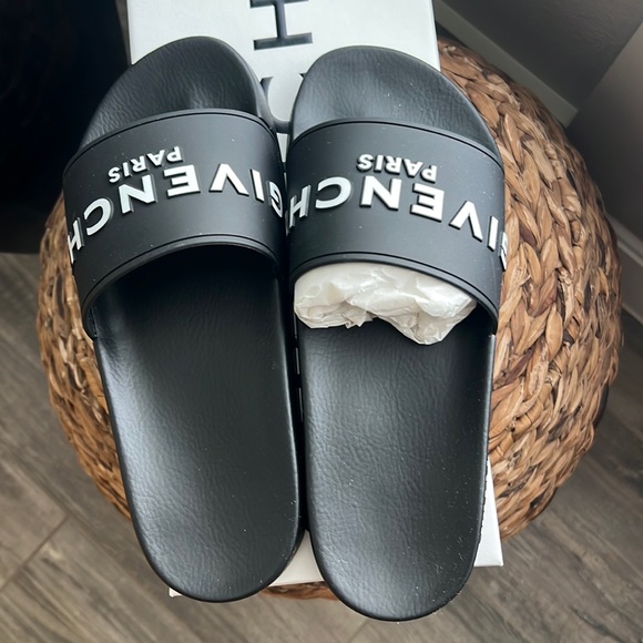 New givenchy slides - Picture 3 of 4
